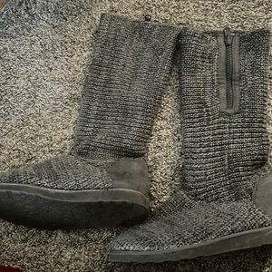 Grey knit boots
